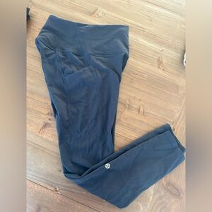 Lululemon leggings pockets